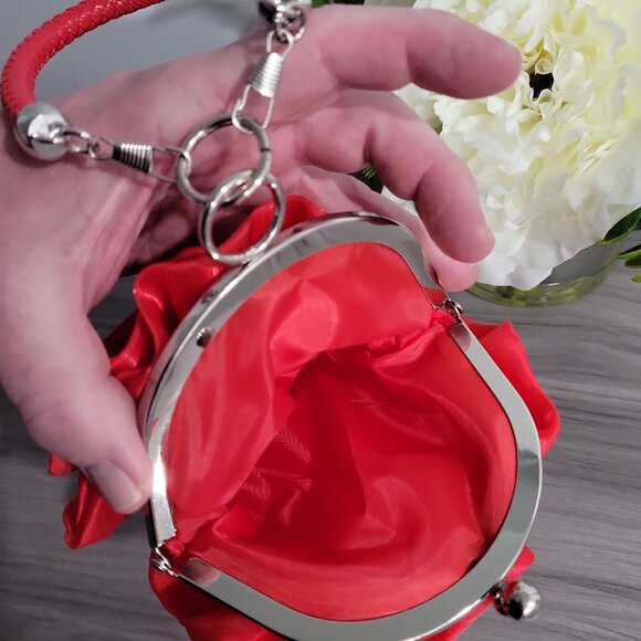 Prom / Wedding Red Rose Satin Clutch Elegant Floral Evening Bag w/ Handle - Picture 5 of 12